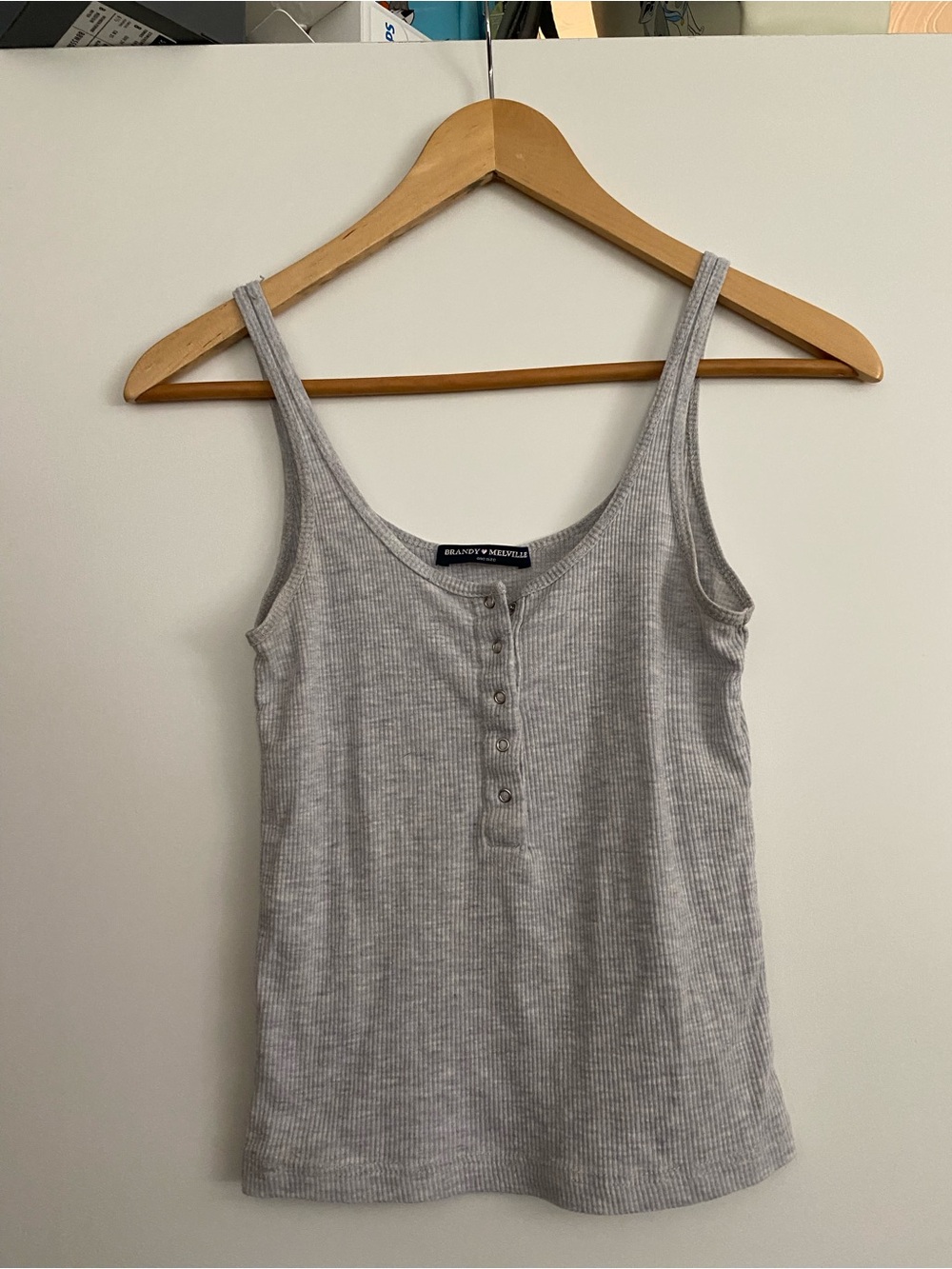 🍋Brandy Melville Light Gray Ribbed Henley Tank